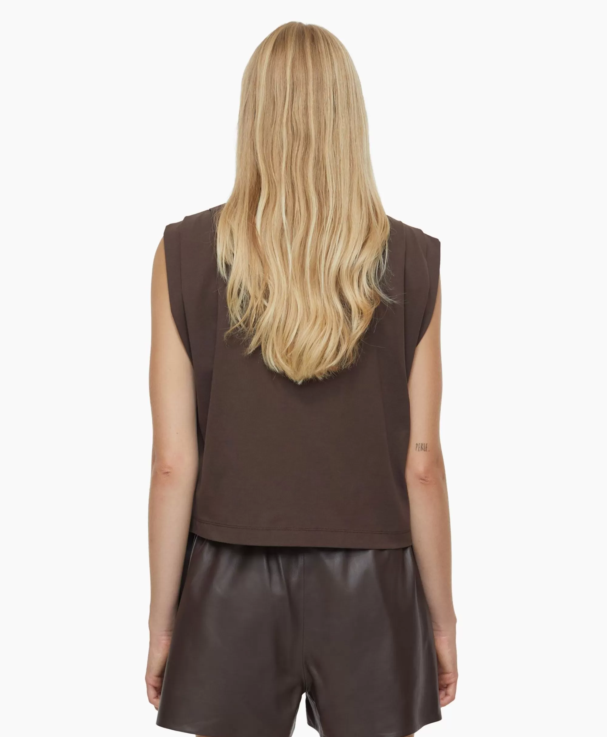 T-Shirts & Tops*Closed Top Pleated Sleeveless Bruin